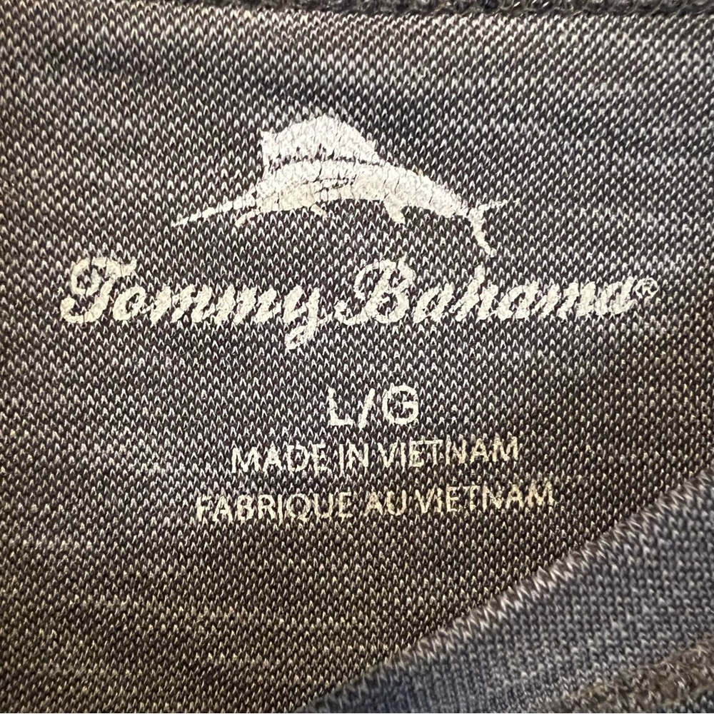 Tommy Bahama Gray Short Sleeve Tee - Pre-Owned - Excellent condition - Picture 4 of 5